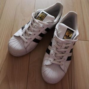Adidas superstar
